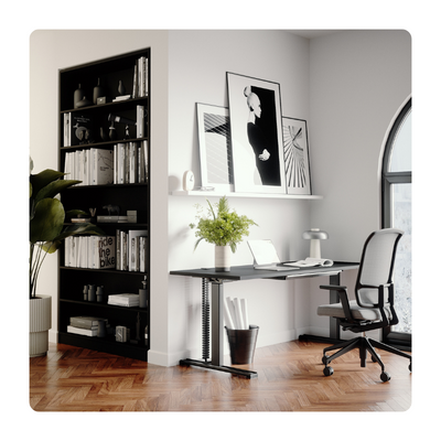 Höhenverstellbarer Schreibtisch und Regal in der Nische im Dekor graphit