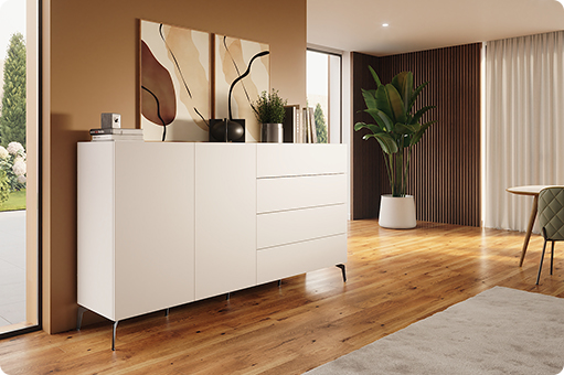 Weiße Kommode mit Füße im Wohnzimmer
