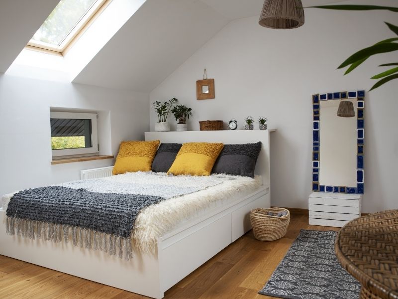 Erste Wohnung Schlafzimmer mit Schräge
