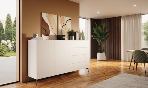 Sideboard in weiß mit schwarzen Design-Füßen in einem Raumszenario