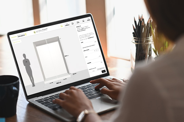 Möbelplanung am Laptop mit dem schranwkerk Konfigurator