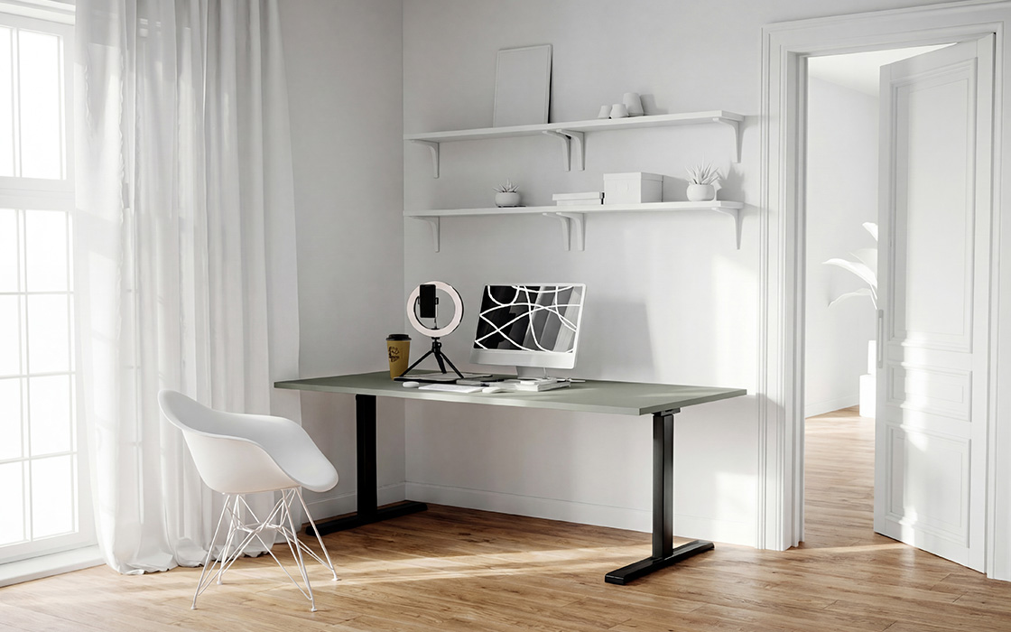 Höhenverstellbarer Tisch frei konfigurierbar